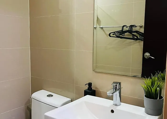 Walking Distance Across Naia T3 Airport Apartment